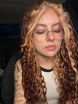 joyce-fire (F young) - Flash pussy😏🌸
