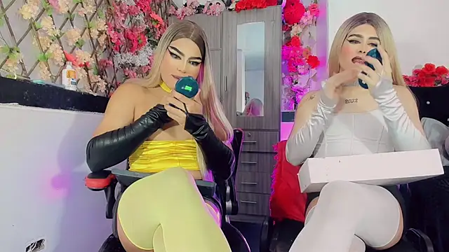 Thiara_veky_ live cam on StripChat