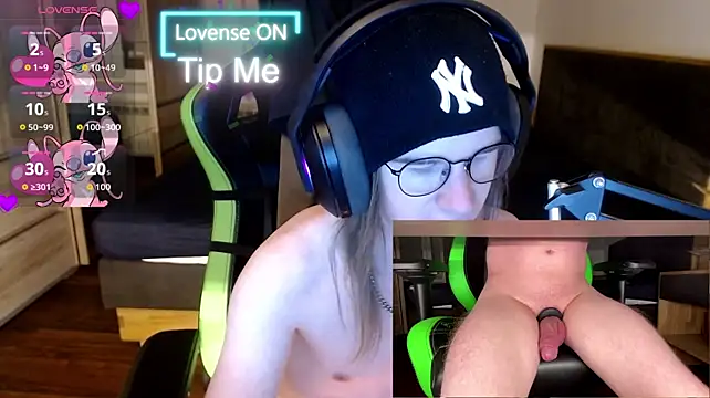youngsebi (M young) - 🍆Schwanz Spielen 2min