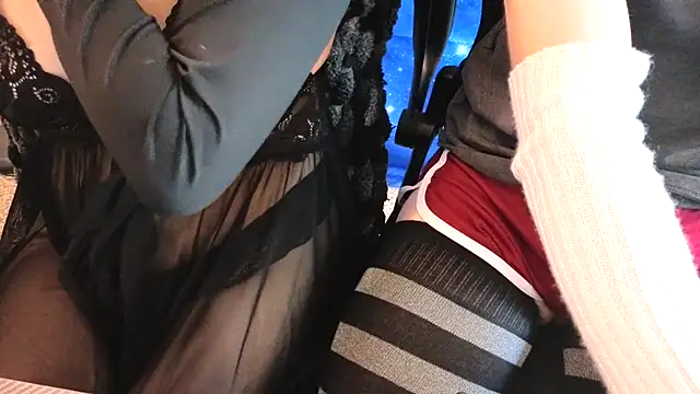 CelestialCouple live cam on StripChat