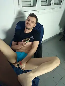 BoyWithToys1 live cam on StripChat
