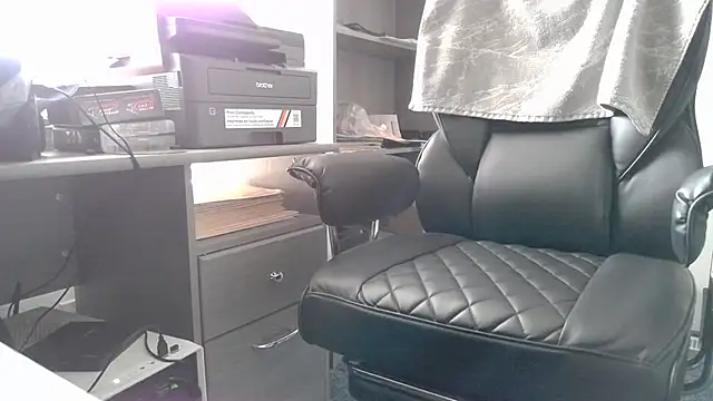 TrevorSteele live cam on StripChat