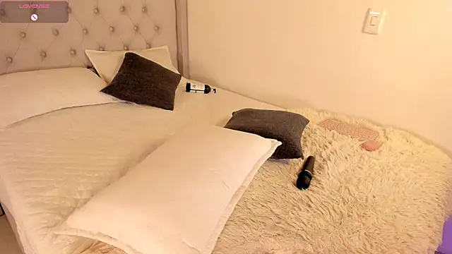kristal_benet live webcam
