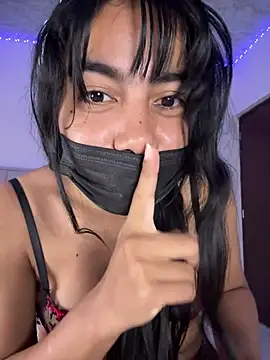 Kyra__Rose live cam on StripChat