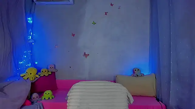 Live sex cam of YourLizzyDoll