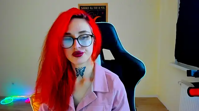 your_tora live cam on StripChat