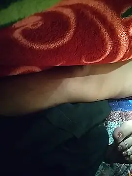 Ruhani-couple001 live cam on StripChat