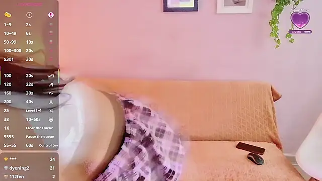 Zara_Fire live cam on StripChat