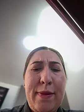 suzy-111 live cam on StripChat