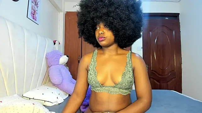 Ebony_dyme live cam on StripChat