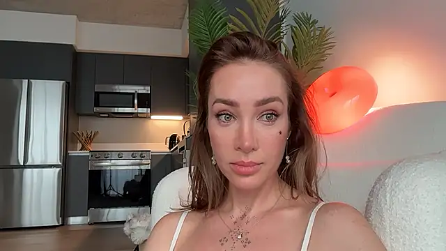 Saroria live cam on StripChat