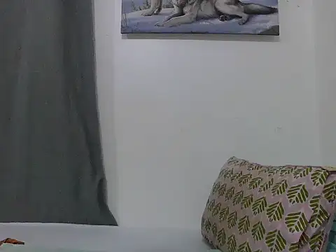 naughty_teeny live cam on StripChat