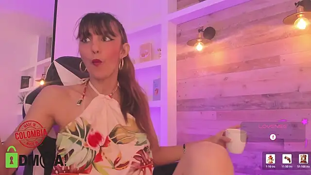 candy_summer28 live cam on StripChat