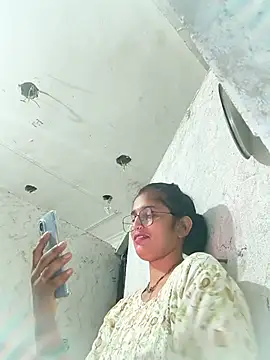 Pooja_shre live cam on StripChat