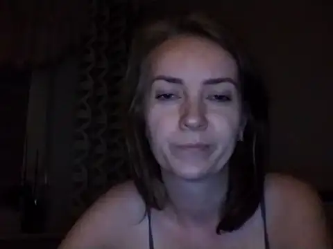 JenniferAlone live cam on StripChat