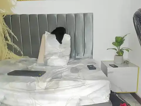 reniek_06 live cam on StripChat