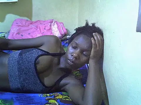Sexy_halimah live cam on StripChat