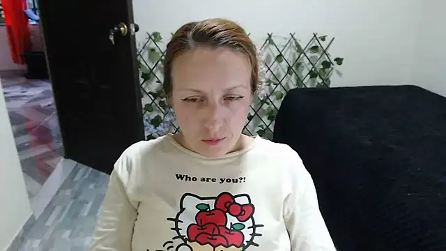 kittykalor09 live cam on StripChat