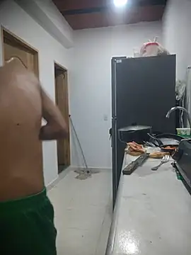 skinny23cm live cam on StripChat