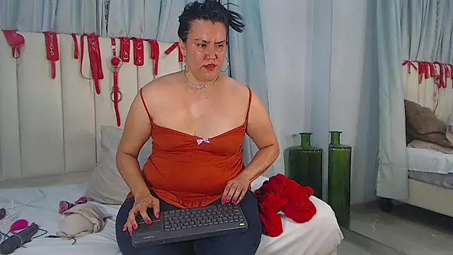 sallydickinson (F milf) - control domi  x 5 minutes