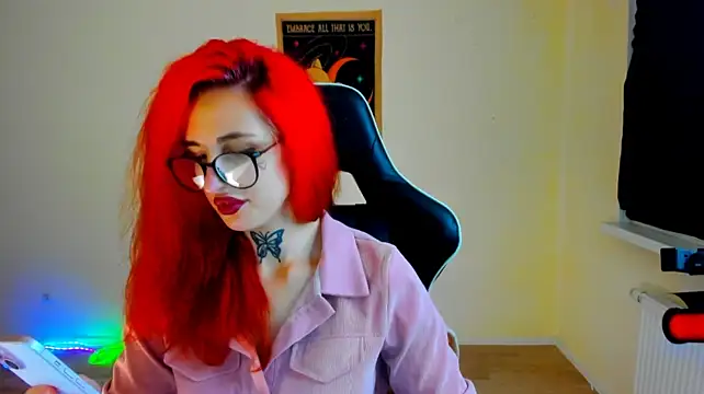 your_tora live cam on StripChat