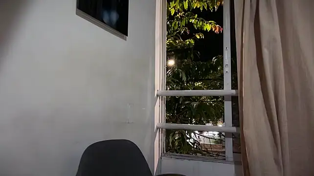 romeolovedark live cam on StripChat