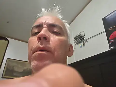 Xoc8_ live cam on StripChat