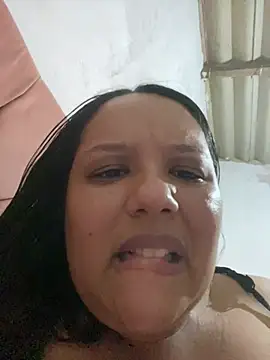 bigostosa (F young) - Peladinha andando pela casa 👀🔥😈