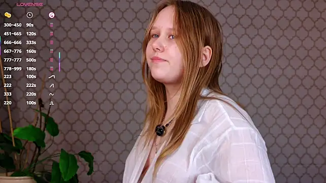VoidElaris live cam on StripChat