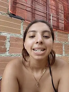 aziel_ardiente live cam on StripChat