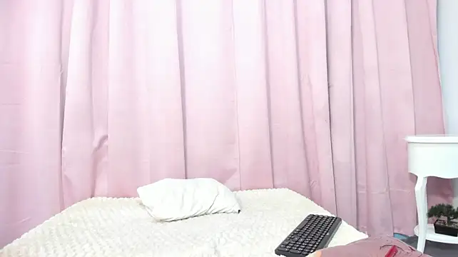 MarianRosse live cam on StripChat
