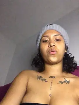 Kehlani_Km webcam stripchat model stream image