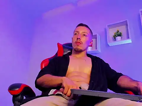 Master_Orioon live cam on StripChat