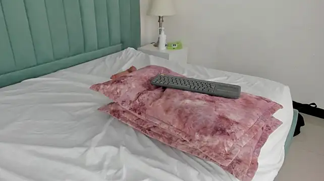 kimjonnes01 live sex cam