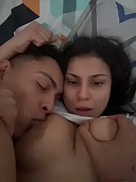 LuckyGuyyyy live cam on StripChat