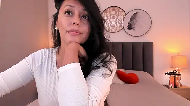 SaharaGarcia__ live cam on StripChat