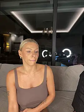 sexonmylvl - Pärchen auf stripchat, spricht Deutsch