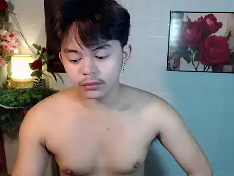 Bigboy_Hiro live cam on StripChat