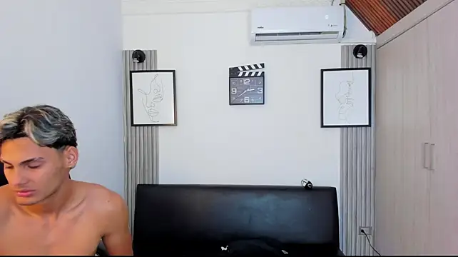 Seductive_BoysW webcam