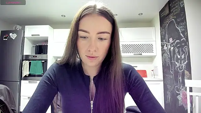 lisenok live cam on StripChat