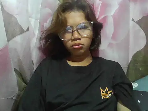 SexyJanePinay live cam on StripChat
