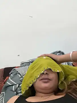 Miss_kanika76 live cam on StripChat