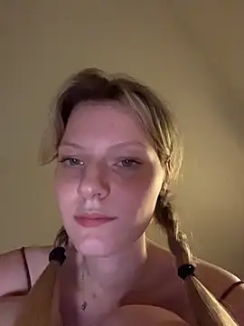 MaryHiggins live cam on StripChat