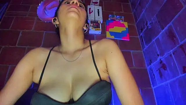 Cata-angel live cam on StripChat