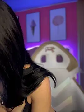 Sasha-firee live cam on StripChat