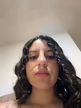 OhMySelenyx3 live cam on StripChat