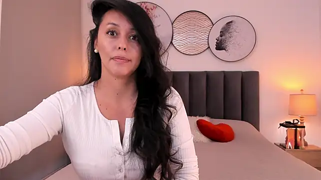 SaharaGarcia__ live cam on StripChat