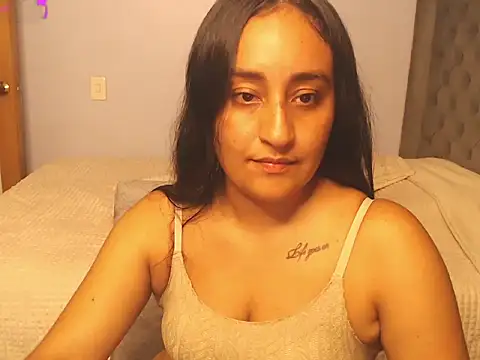 Lunha88 live cam on StripChat