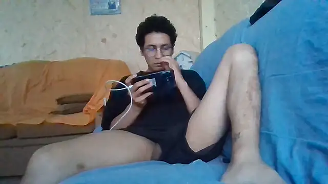LecheDeSoya666 live cam on StripChat