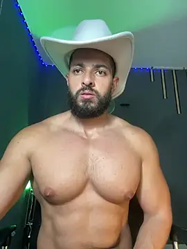 magnumchris (Ask my age) - get naked and jerk off my cock, y clouds